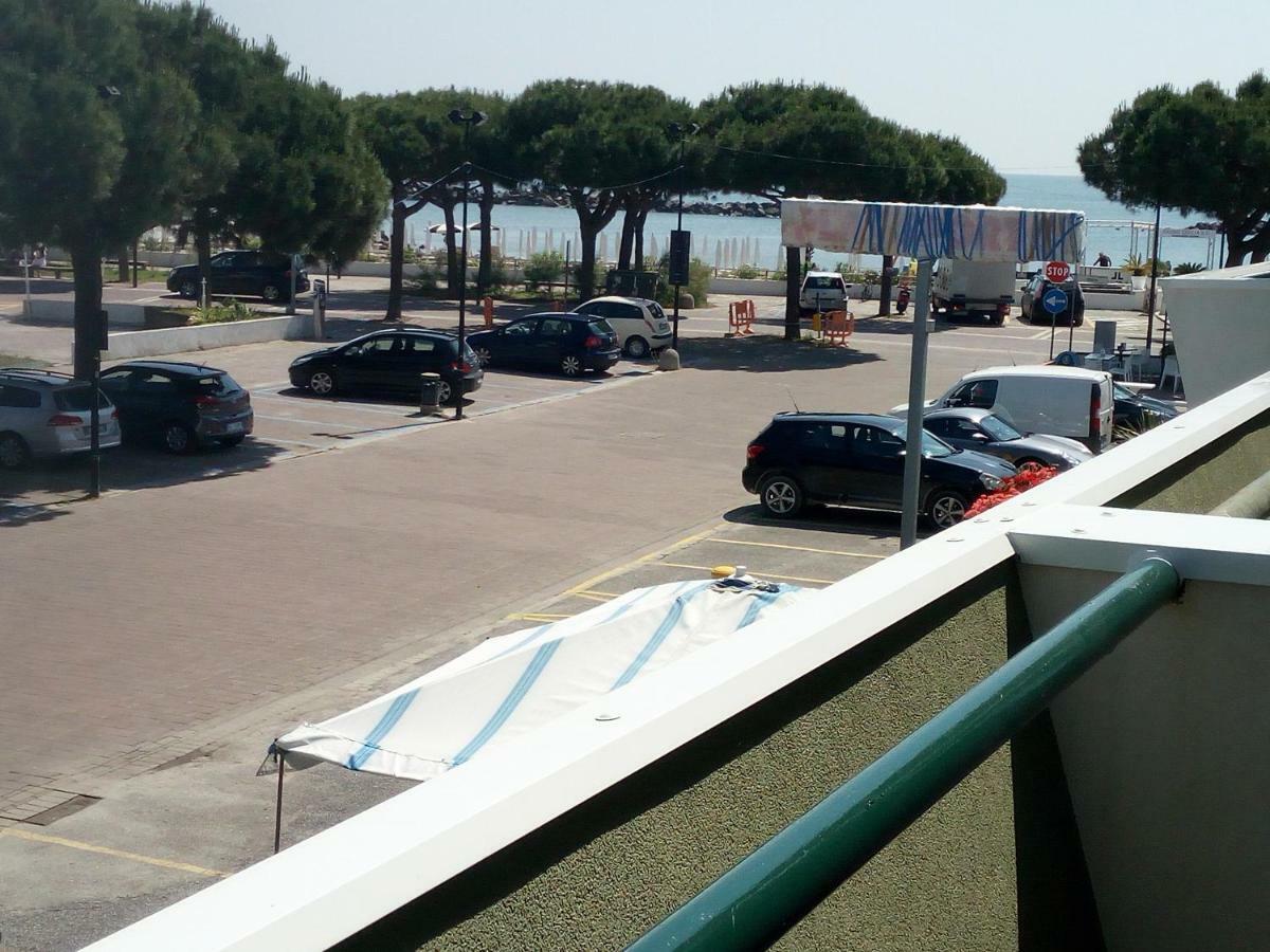 Faro 23 Apartman Lido delle Nazioni Kültér fotó