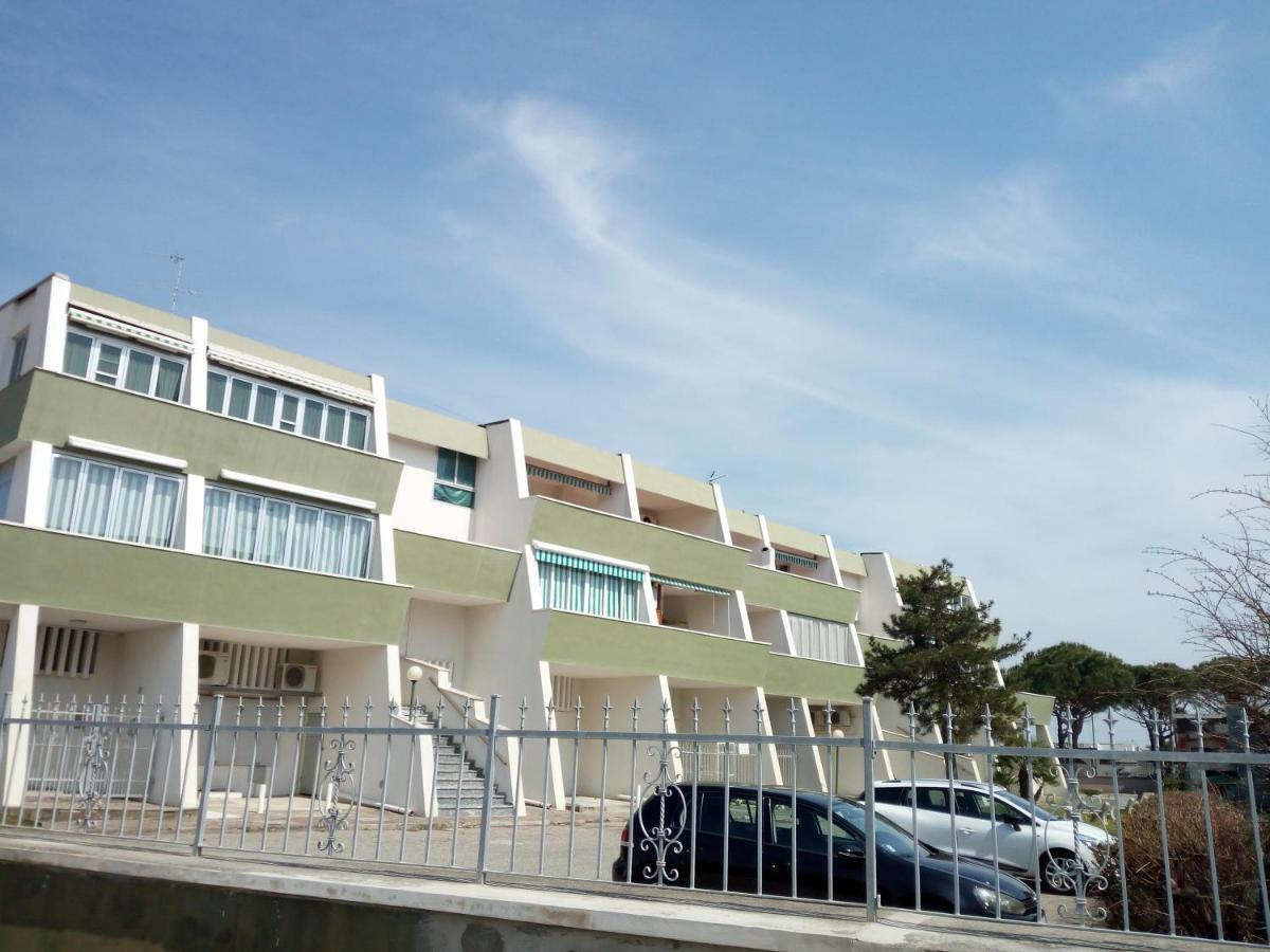 Faro 23 Apartman Lido delle Nazioni Kültér fotó